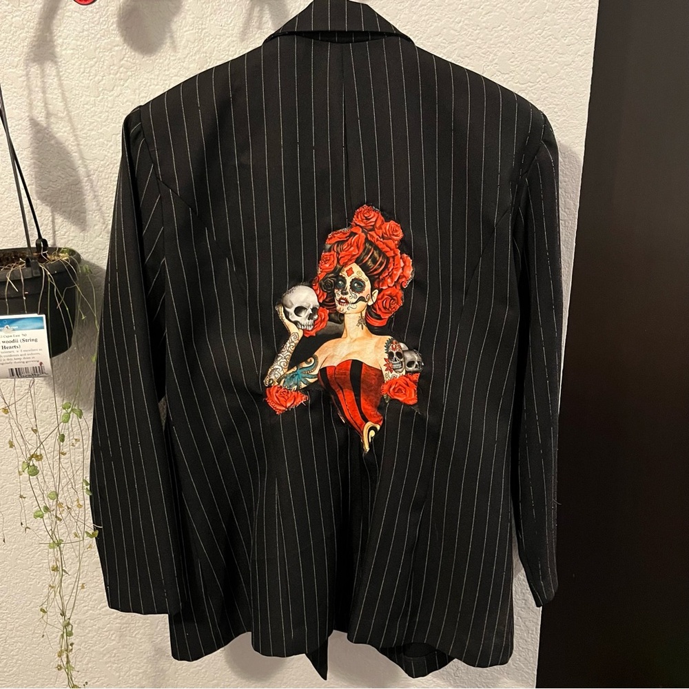 Anatomical heart & sexy sugar skull  appliqué vintage Black Striped Blazer (16)